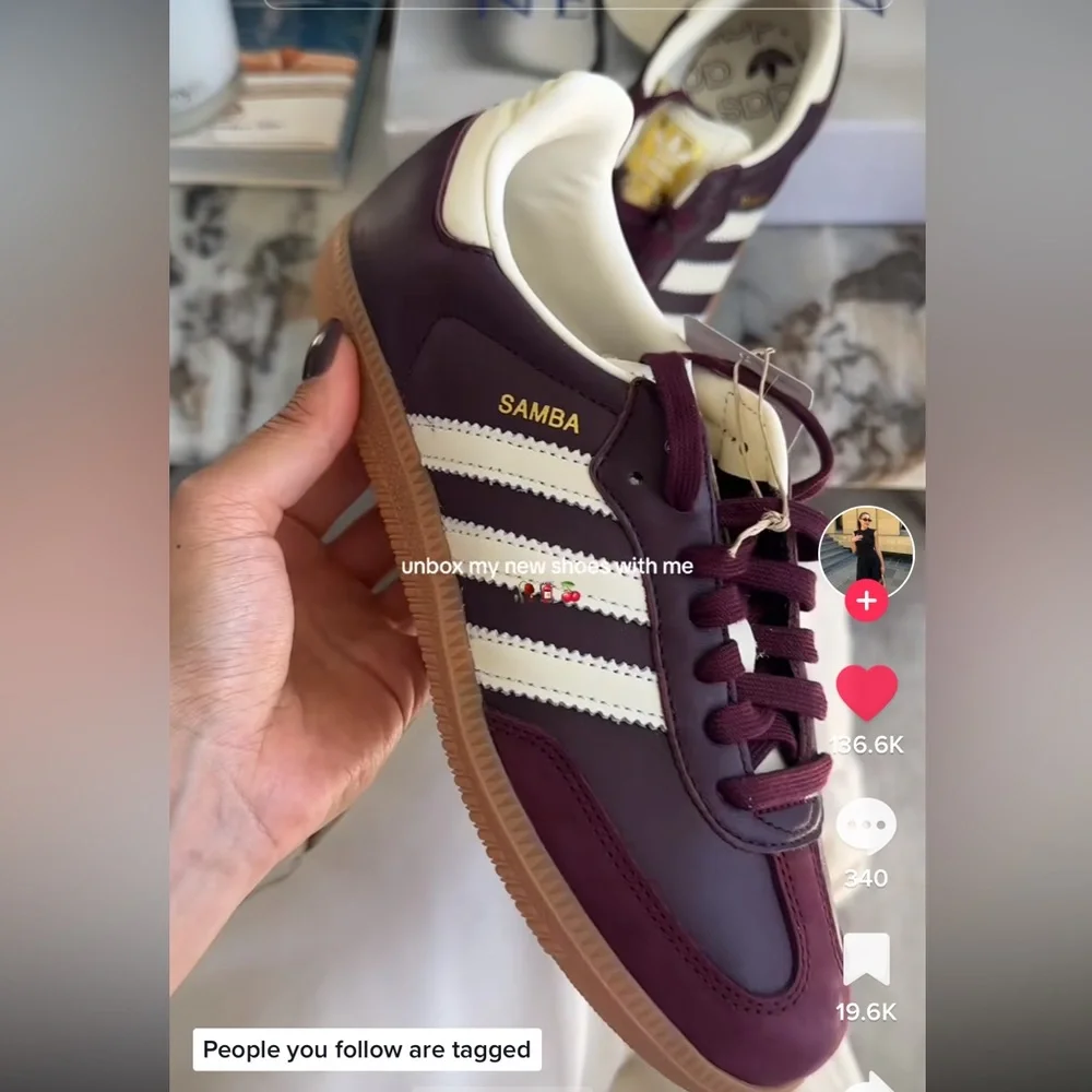NWT Adidas Samba OG W Maroon Cream White Gold Metallic Sneakers Size Women’s 7 - Picture 1 of 16